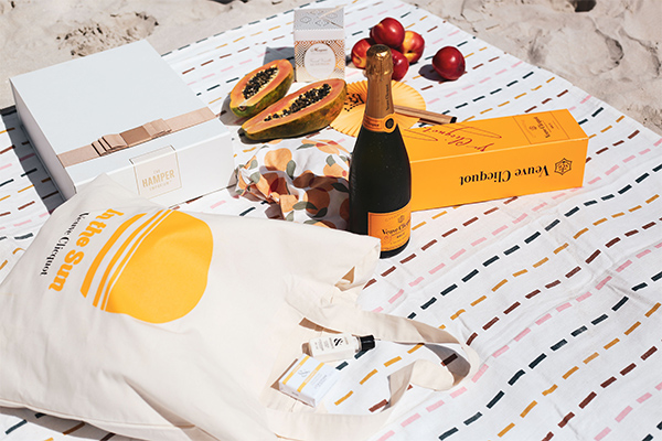 champagne beach picnic hamper Australia